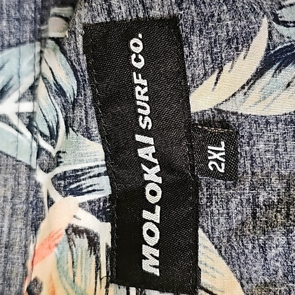 Molokai surf co. Mens hawian reverse Fabric shirt. Short sleeves,  size 2XL. - Picture 9 of 11